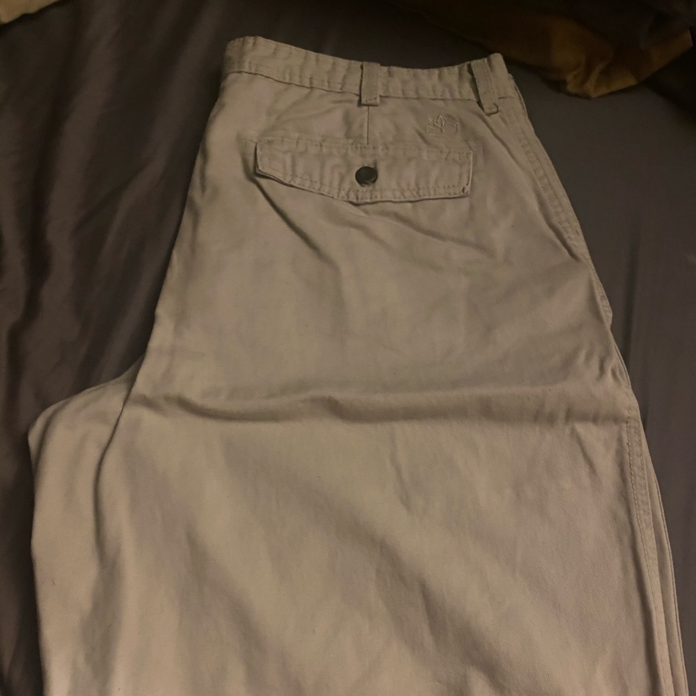 Timberland khaki shorts 38w, but fits like a 36w